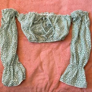 Green & White Floral Print Off-Shoulder Cropped Blouse
